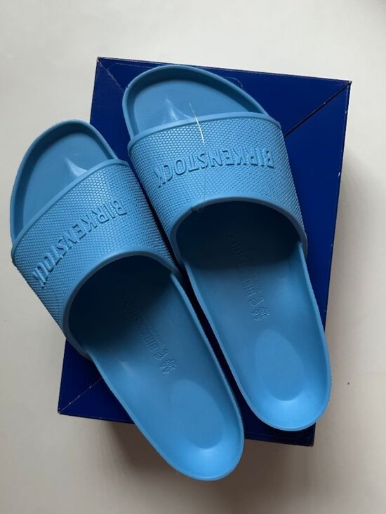 Sandals_&_Flip_Flops